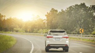 Práticas essenciais para dirigir com segurança nas estradas