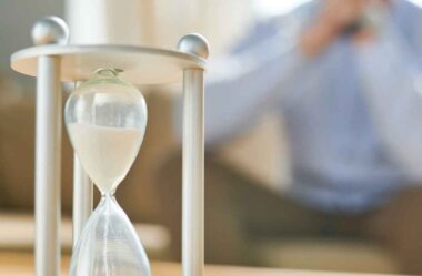 ESPERAR O MOMENTO CERTO OU COMEÇAR AGORA? COMO O CONSÓRCIO TRANSFORMA TEMPO EM PLANEJAMENTO